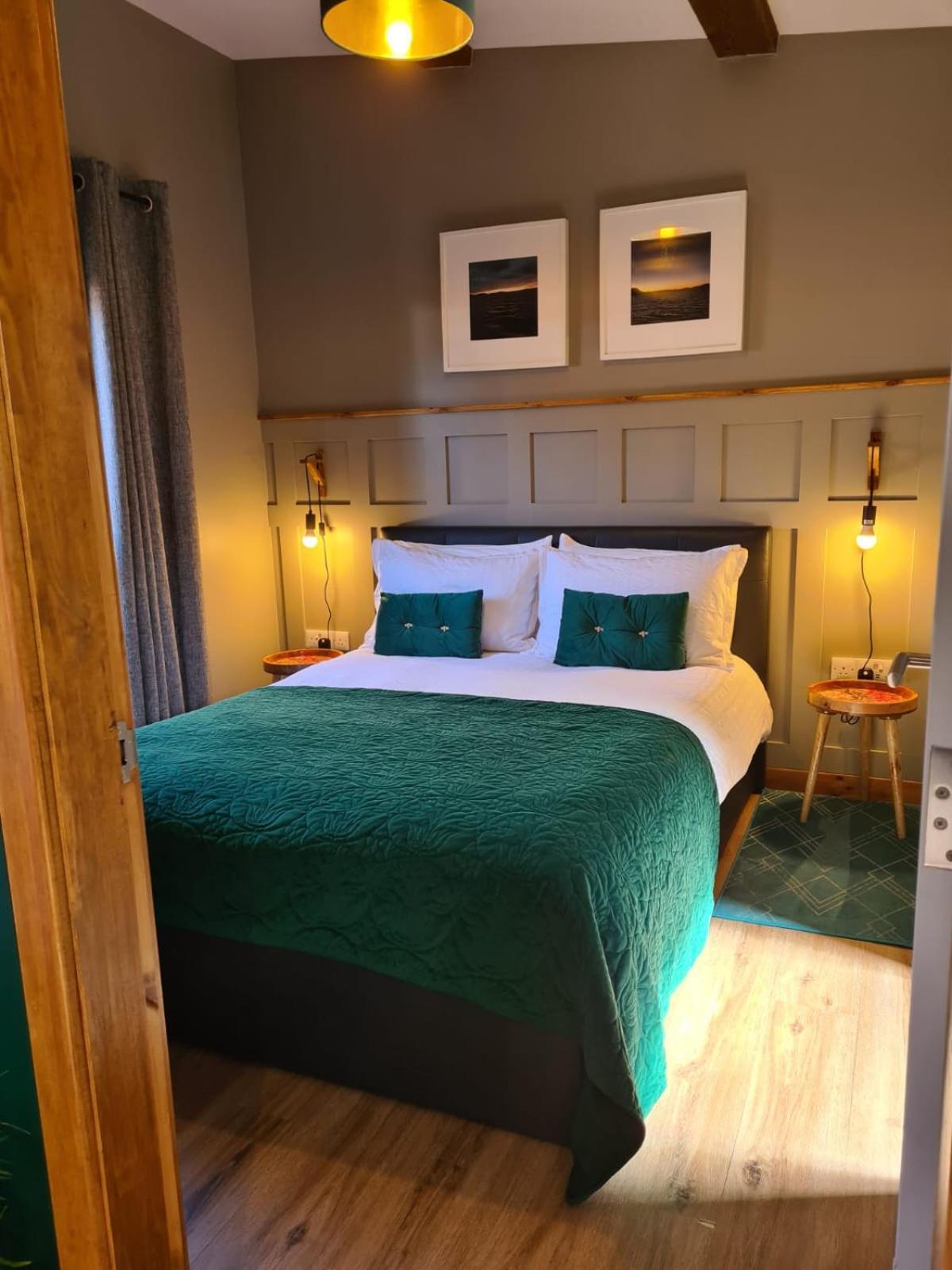 Ferienwohnung The Hide Ullapool Exterior foto